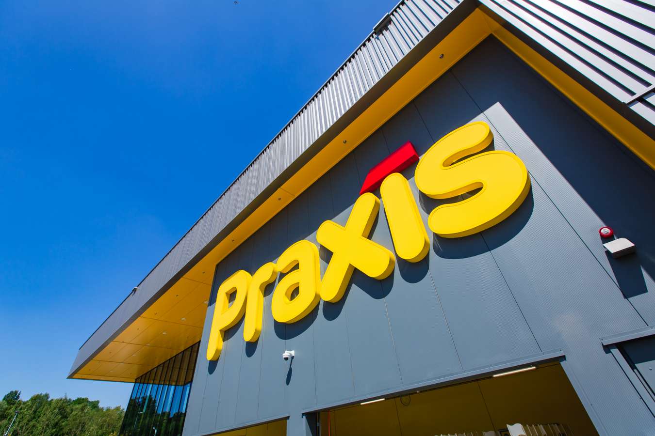 Praxis Bouwt Nog 5 Formido-winkels Om - RetailDetail NL